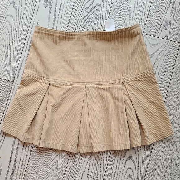 Benetton velvet mini skirt - Picture 3 of 5